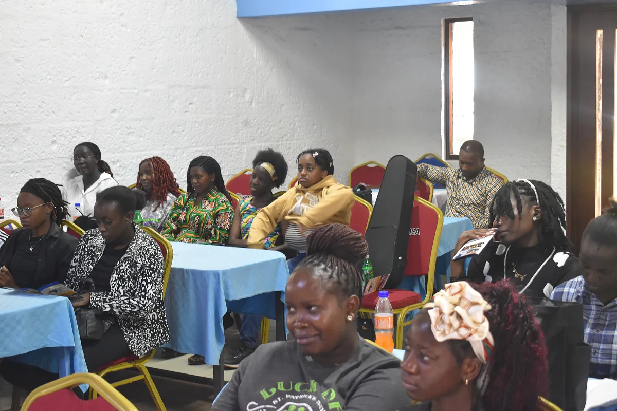 YATBA — Attentive young audience